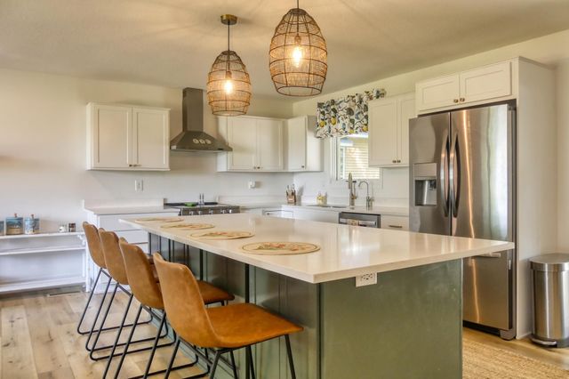 8112 N Shore Trail N, Forest Lake, MN 55025