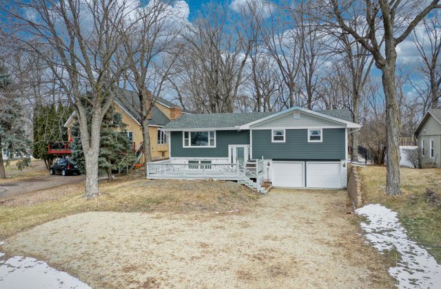 8112 N Shore Trail N, Forest Lake, MN 55025