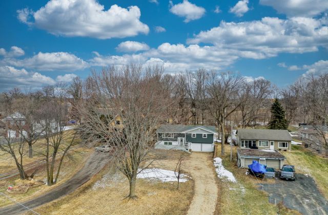 8112 N Shore Trail N, Forest Lake, MN 55025