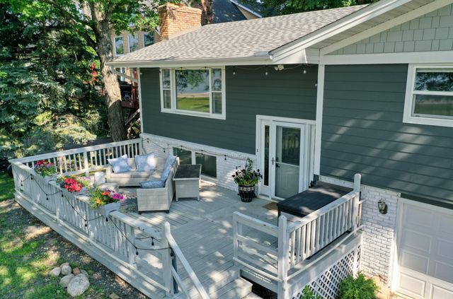 8112 N Shore Trail N, Forest Lake, MN 55025