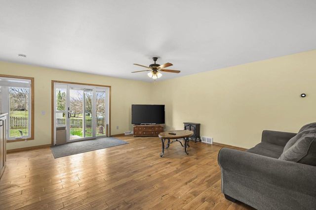5 Yorktown Circle, Madison, WI 53711