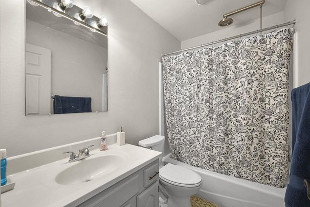 5 Yorktown Circle, Madison, WI 53711