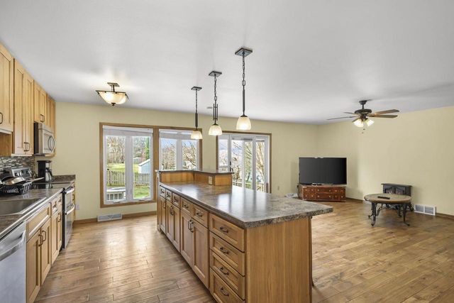 5 Yorktown Circle, Madison, WI 53711