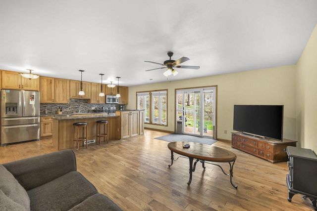 5 Yorktown Circle, Madison, WI 53711