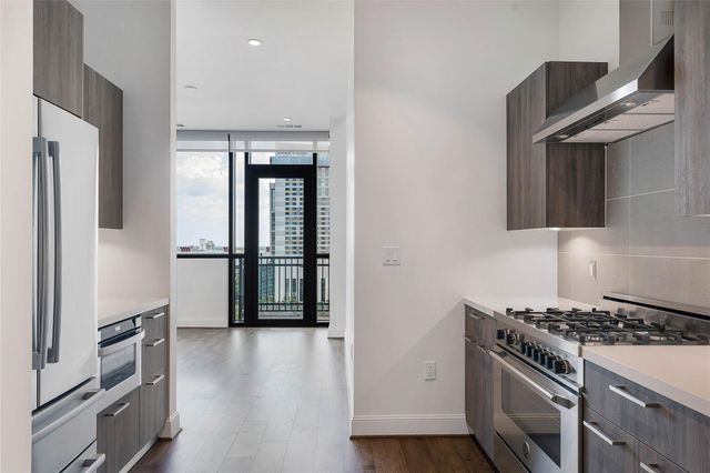 1211 Caroline Street 1102, Houston, TX 77002