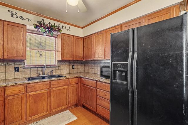 6620 Atha Drive, Dallas, TX 75217