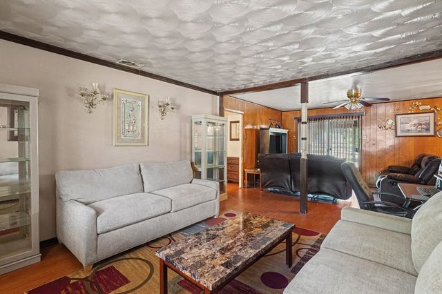 6620 Atha Drive, Dallas, TX 75217