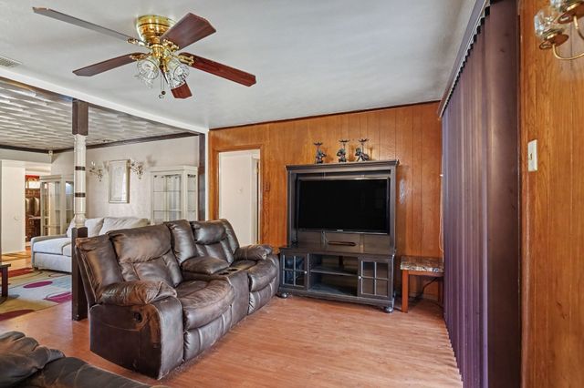 6620 Atha Drive, Dallas, TX 75217