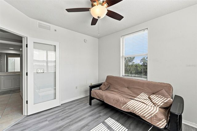 960 STARKEY ROAD 3501, Largo, FL 33771
