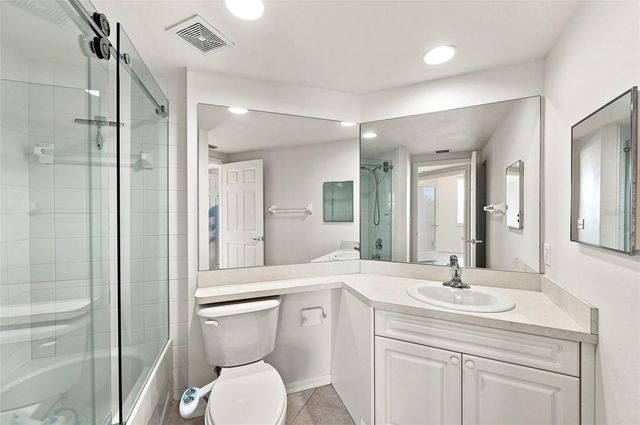 960 STARKEY ROAD 3501, Largo, FL 33771