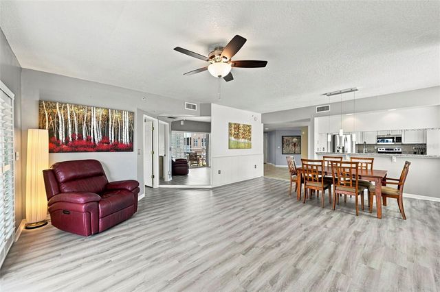 960 STARKEY ROAD 3501, Largo, FL 33771