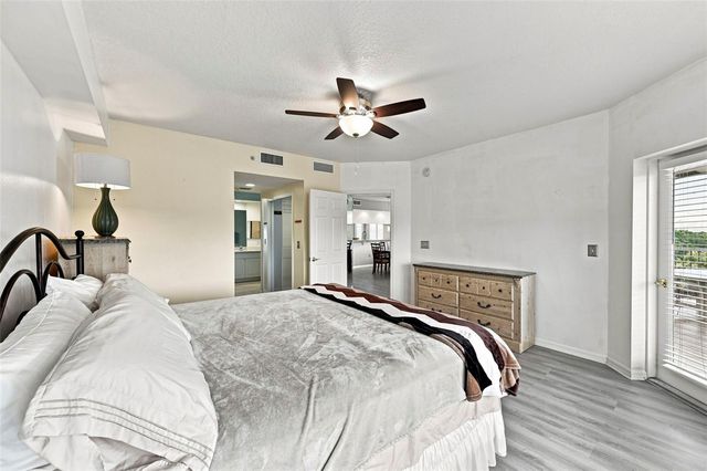 960 STARKEY ROAD 3501, Largo, FL 33771