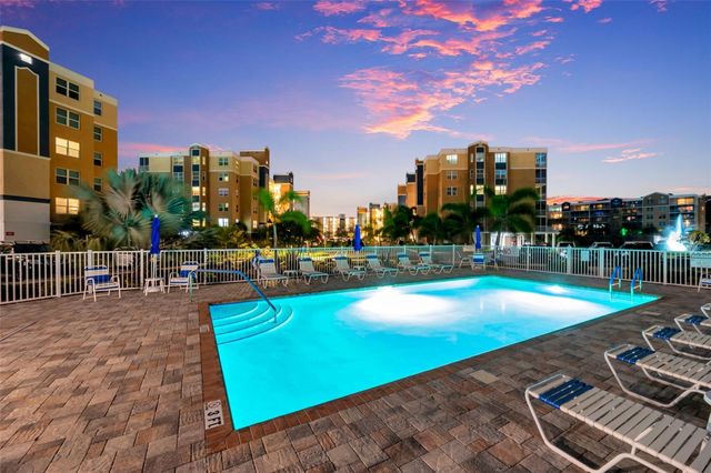 960 STARKEY ROAD 3501, Largo, FL 33771
