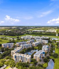 960 STARKEY ROAD 3501, Largo, FL 33771
