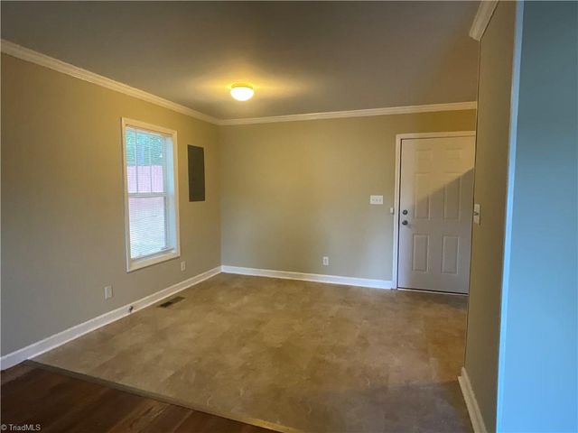 3313 Ridgeback Drive, Winston-salem, NC 27107