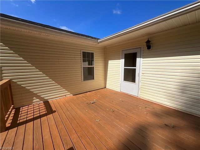 3313 Ridgeback Drive, Winston-salem, NC 27107