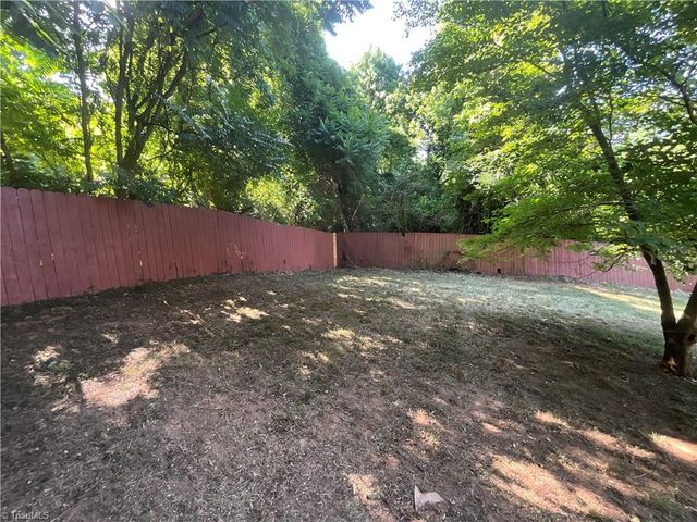 3313 Ridgeback Drive, Winston-salem, NC 27107