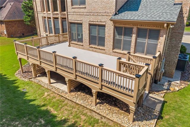2122 Hunters Green Drive, Lawrenceville, GA 30043