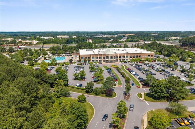 2122 Hunters Green Drive, Lawrenceville, GA 30043