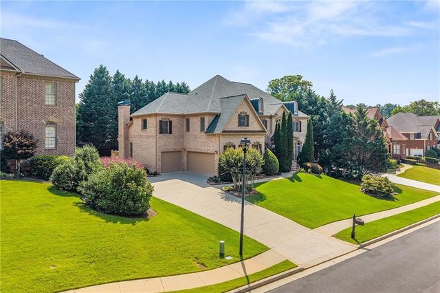 2122 Hunters Green Drive, Lawrenceville, GA 30043