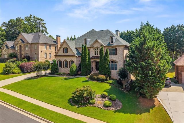 2122 Hunters Green Drive, Lawrenceville, GA 30043