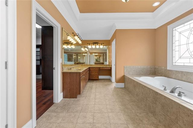 2122 Hunters Green Drive, Lawrenceville, GA 30043