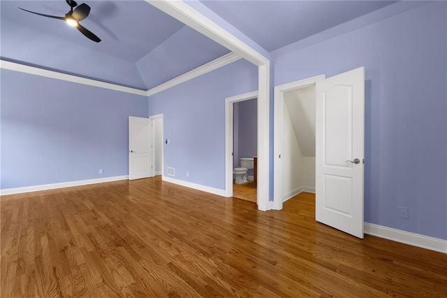 2122 Hunters Green Drive, Lawrenceville, GA 30043