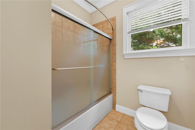 2122 Hunters Green Drive, Lawrenceville, GA 30043