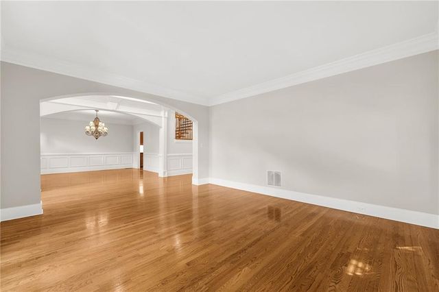 2122 Hunters Green Drive, Lawrenceville, GA 30043