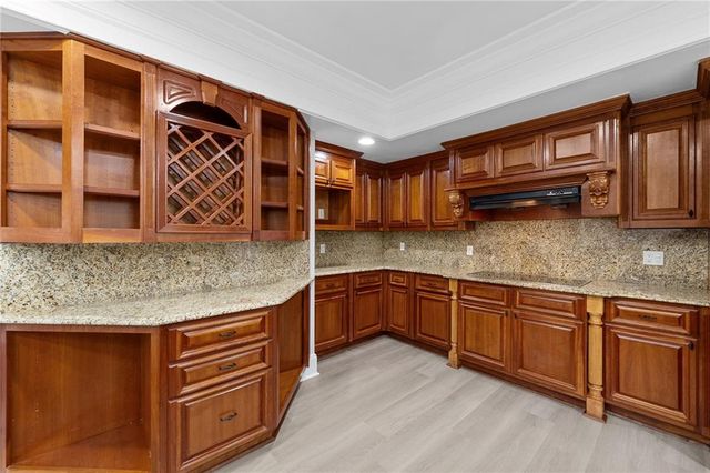 2122 Hunters Green Drive, Lawrenceville, GA 30043