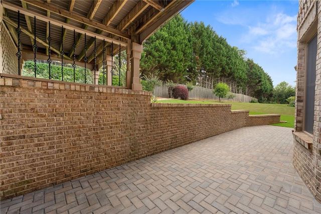 2122 Hunters Green Drive, Lawrenceville, GA 30043
