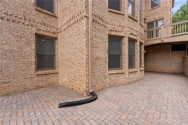 2122 Hunters Green Drive, Lawrenceville, GA 30043