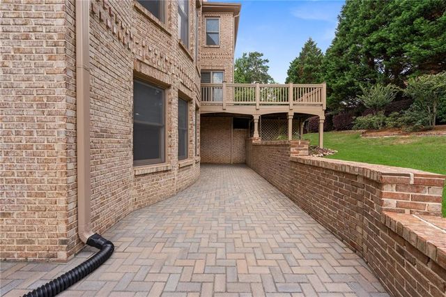 2122 Hunters Green Drive, Lawrenceville, GA 30043