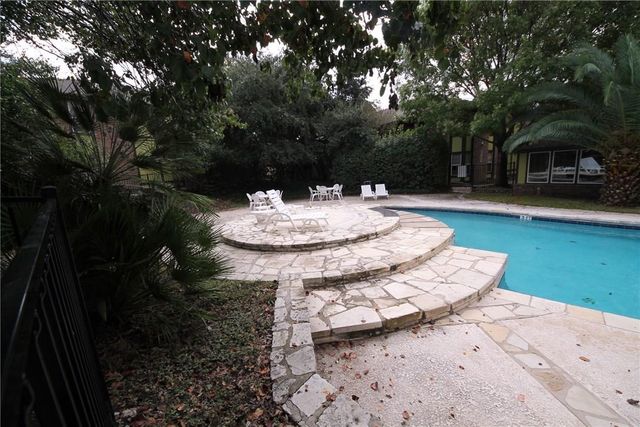 7685 NORTHCROSS DR 826, Austin, TX 78757