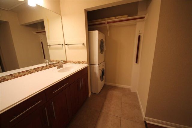 7685 NORTHCROSS DR 826, Austin, TX 78757