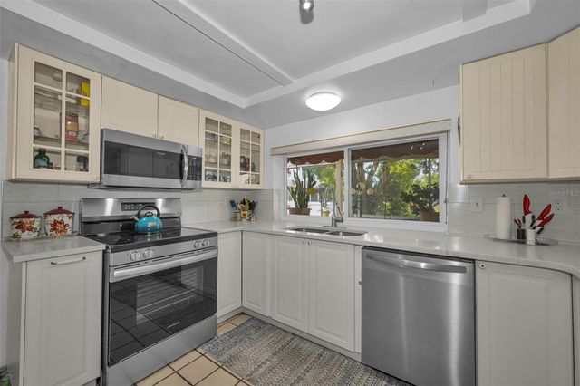 3325 HONEYMOON LANE, Holiday, FL 34691