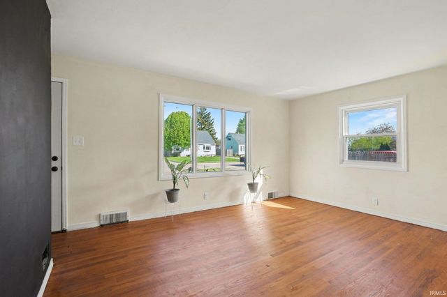 132 Walton Avenue, South Bend, IN 46619