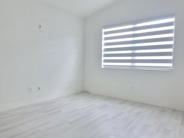 5460 HAWKES BLUFF Avenue, Davie, FL 33331