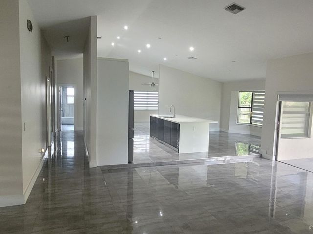 5460 HAWKES BLUFF Avenue, Davie, FL 33331