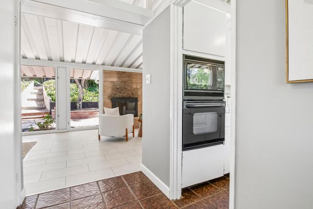18570 Montpere Way, Saratoga, CA 95070