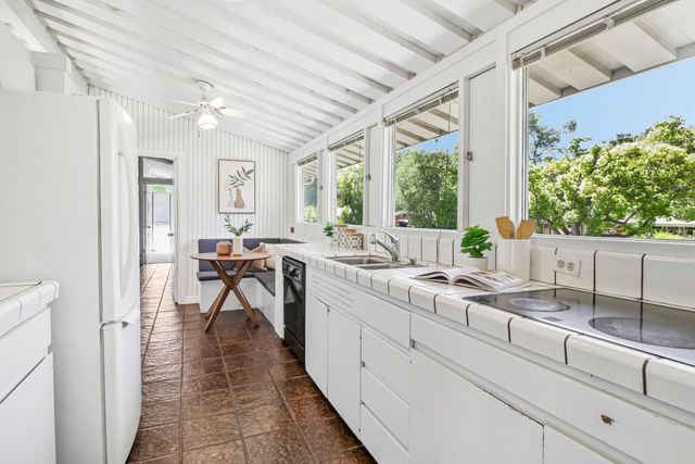 18570 Montpere Way, Saratoga, CA 95070
