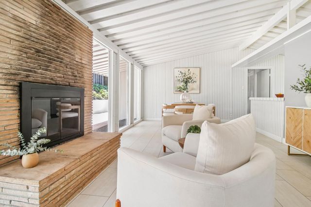 18570 Montpere Way, Saratoga, CA 95070