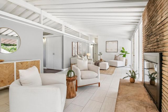 18570 Montpere Way, Saratoga, CA 95070
