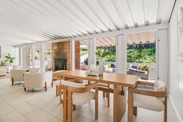 18570 Montpere Way, Saratoga, CA 95070
