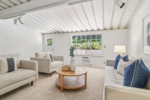 18570 Montpere Way, Saratoga, CA 95070