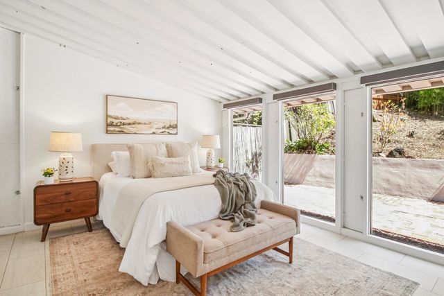 18570 Montpere Way, Saratoga, CA 95070