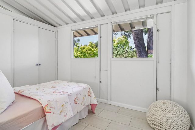 18570 Montpere Way, Saratoga, CA 95070