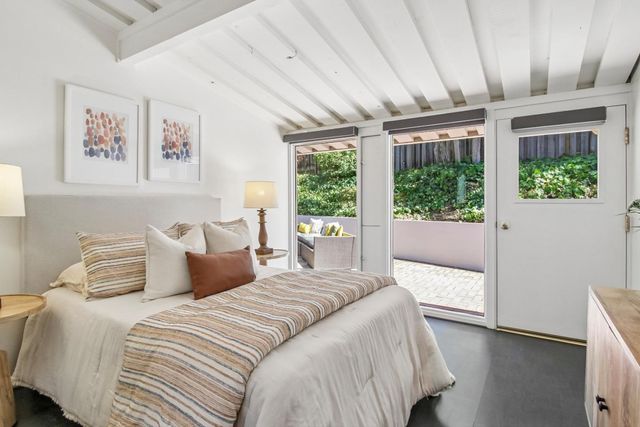 18570 Montpere Way, Saratoga, CA 95070
