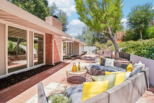 18570 Montpere Way, Saratoga, CA 95070