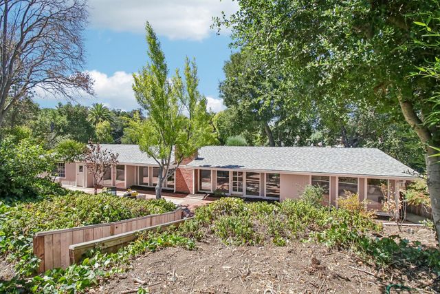 18570 Montpere Way, Saratoga, CA 95070